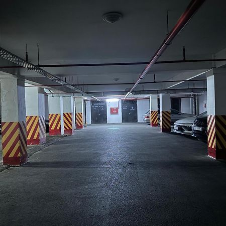 فندق بريمير بالاس باكو المظهر الخارجي الصورة The underground parking lot